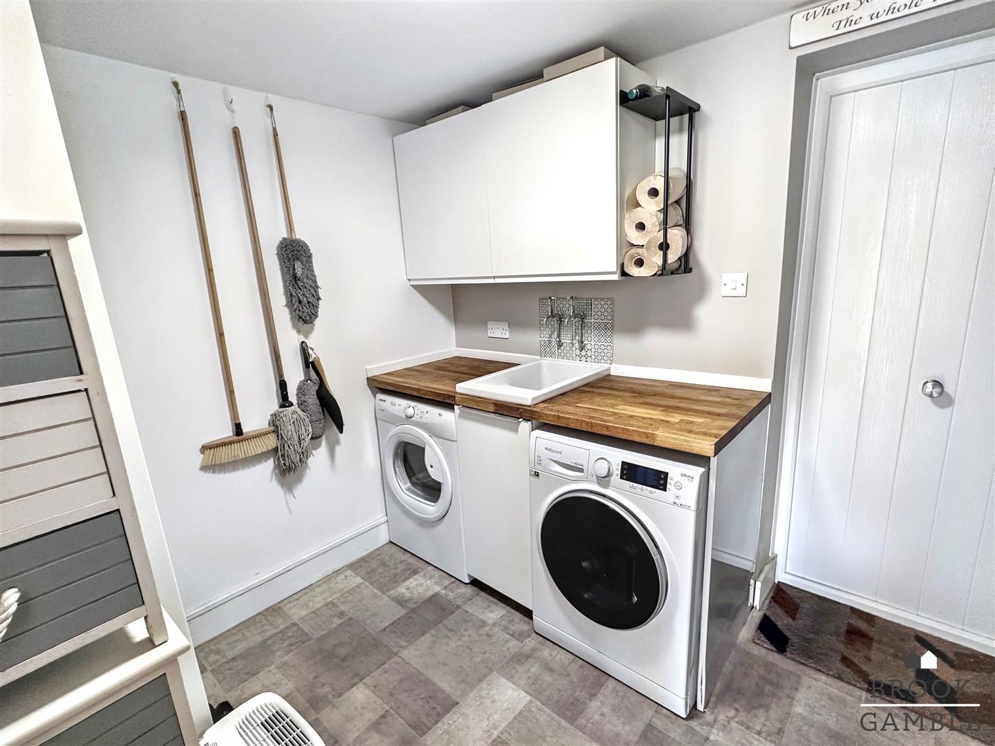 4 Bedroom House - Semi-Detached. North Avenue in Eastbourne,  22